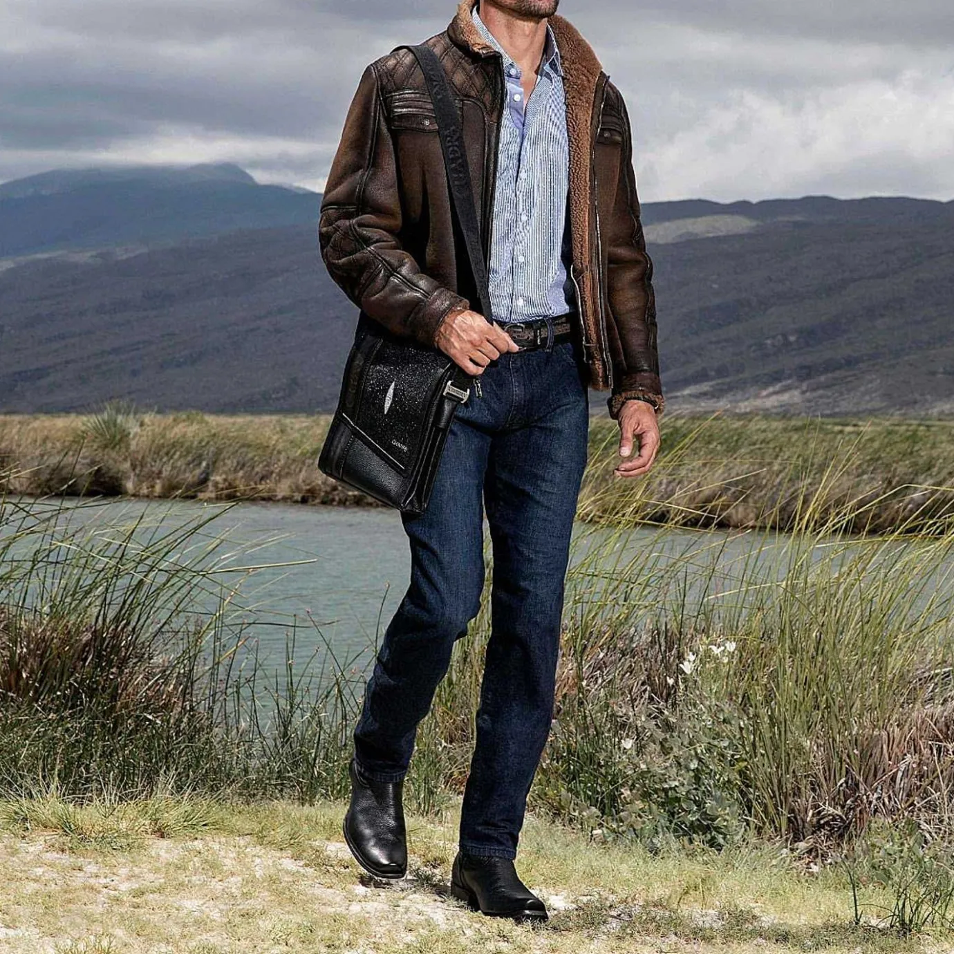 Men Cuadra Western Boots-Engraved Cowboy Black Leather Boots With Metallic Monogram