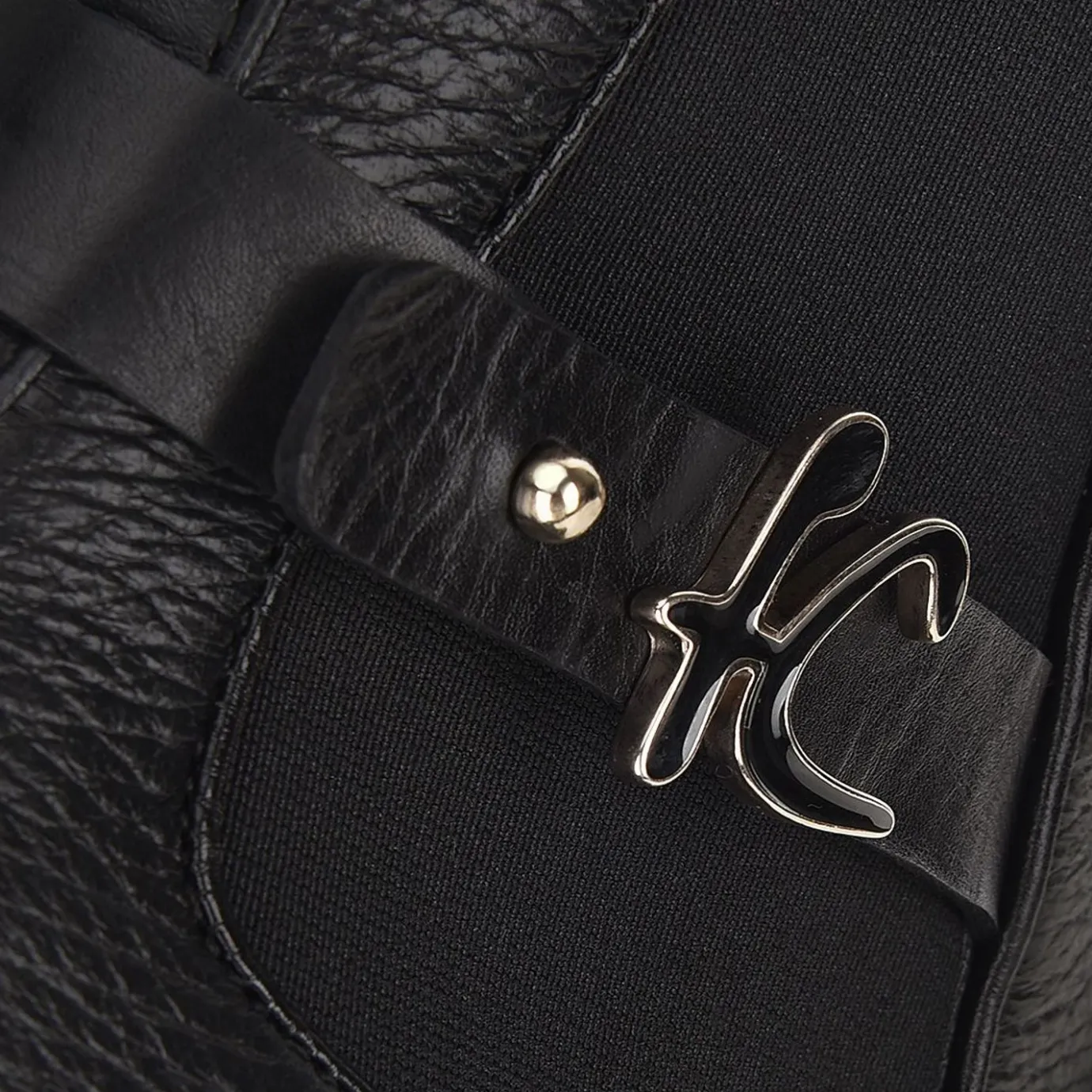 Women Cuadra Ankle Boots & Booties-Urban Black Leather Deer Bootie